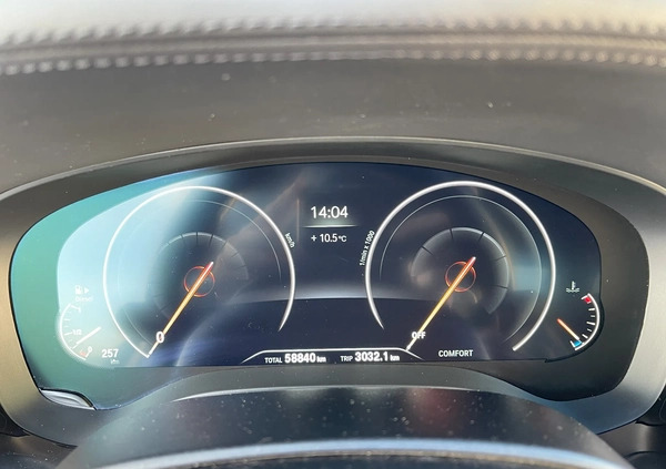 BMW Seria 5 cena 165000 przebieg: 64000, rok produkcji 2019 z Leszno małe 67